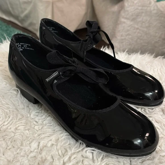 Capezio women's tap shoes. Great condition size 10. - Picture 1 of 5